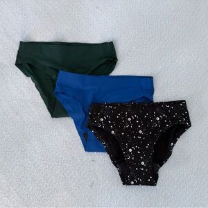 Set of three Knix leakproof underwear size XXS